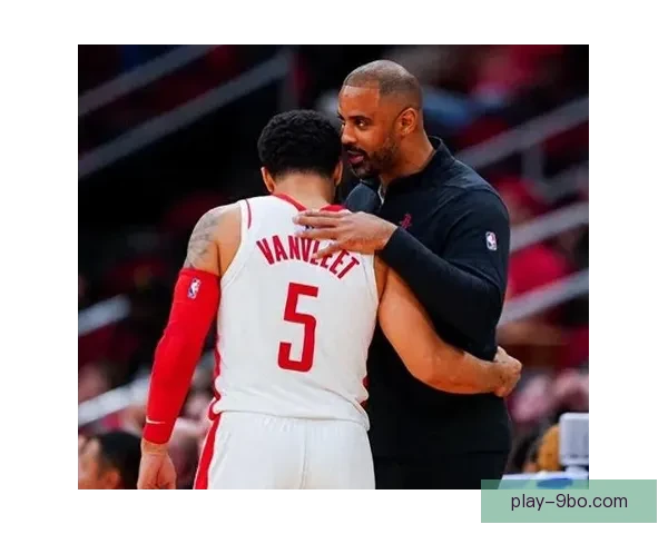 乌度卡盛赞球队背靠背展韧性一扫阴霾替补表现尤为出色_ua5nv6nn